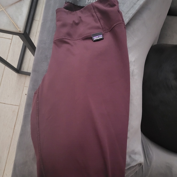 Patagonia capilene base layer maroon pants - Picture 3 of 4